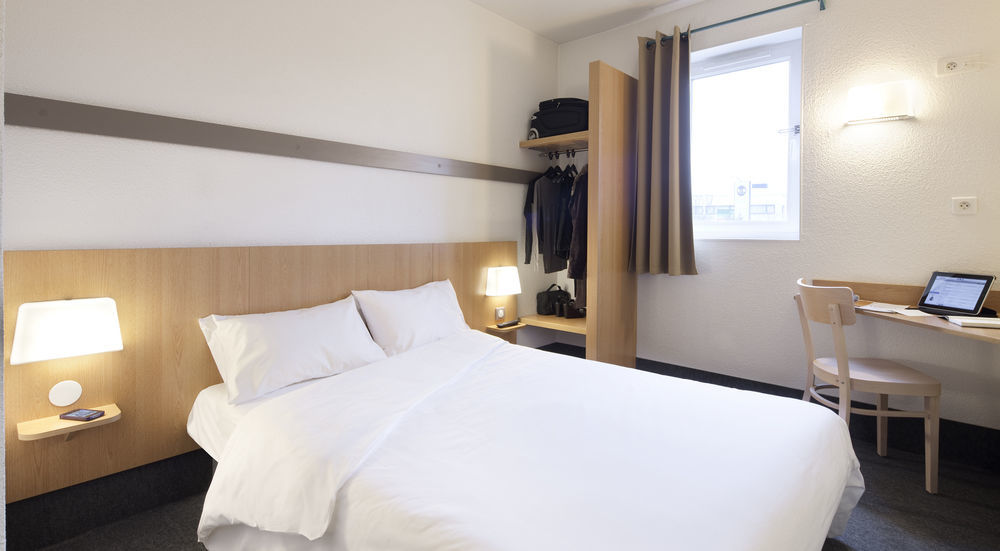 B&B Hotel Goussainville Cdg Экстерьер фото